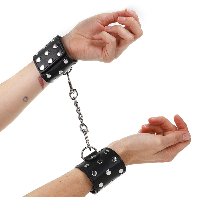 KINK - ALGEMAS COM FECHO DE PRESSÃO E TACHAS AJUSTÁVEL PRETAS 19-24 CM X 5.5 CM