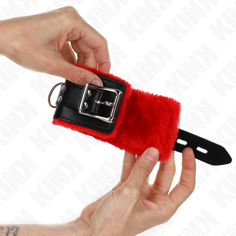 KINK - ALGEMAS FORRADAS COM ABERTURAS QUADRADAS VERMELHAS COM CORREIA PRETA AJUSTÁVEL 17-29 CM X 6 CM