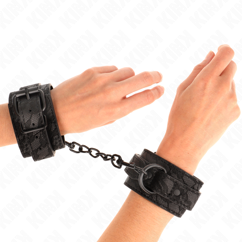 KINK - PUNKOS COBERTOS DE RENDA ESCURA AJUSTÁVEIS PRETO 19-26 CM