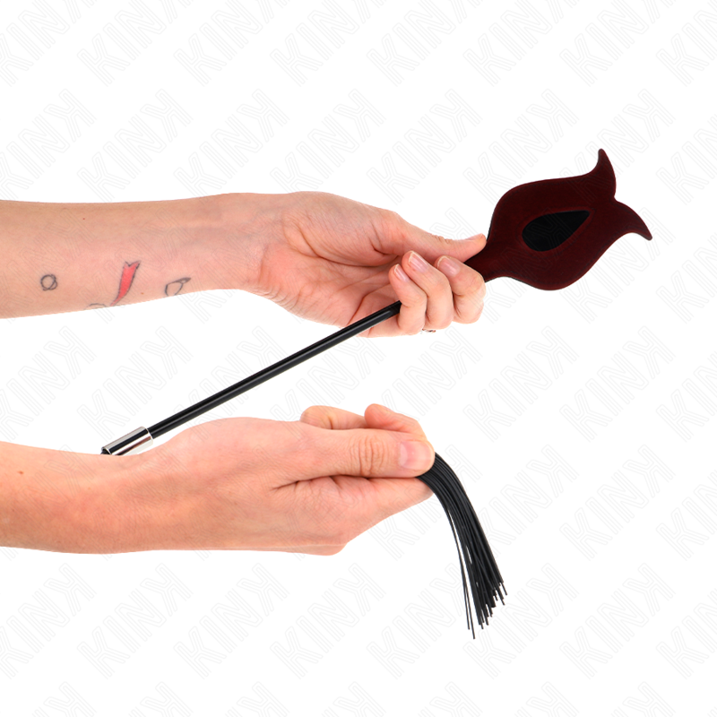 KINK - CHICOTE DE BORLA DE SILICONA FORMA DE ROSA 45 CM