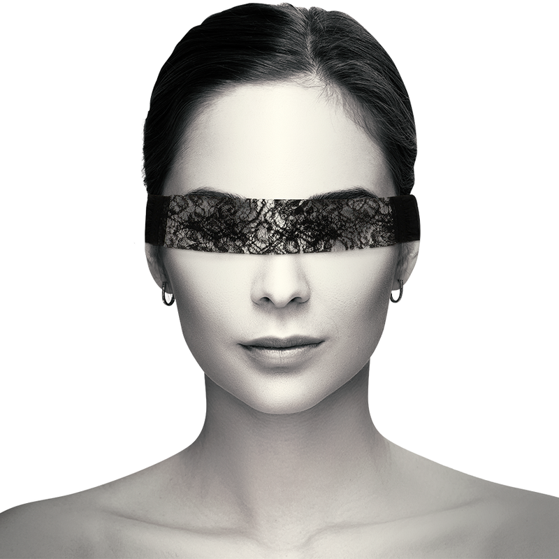 COQUETA CHIC DESIRE - MSCARA DE RENDA PRETA COM FITA