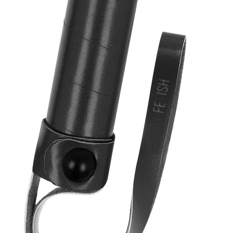 FETISH SUBMISSIVE - CHICOTE FLOGGER EM PELE VEGAN - Sex Shop Sexy